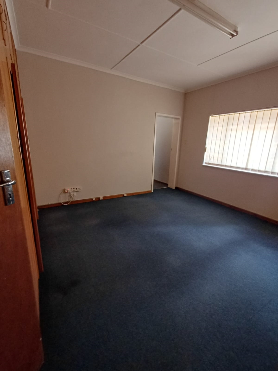To Let commercial Property for Rent in Queenstown Central Eastern Cape